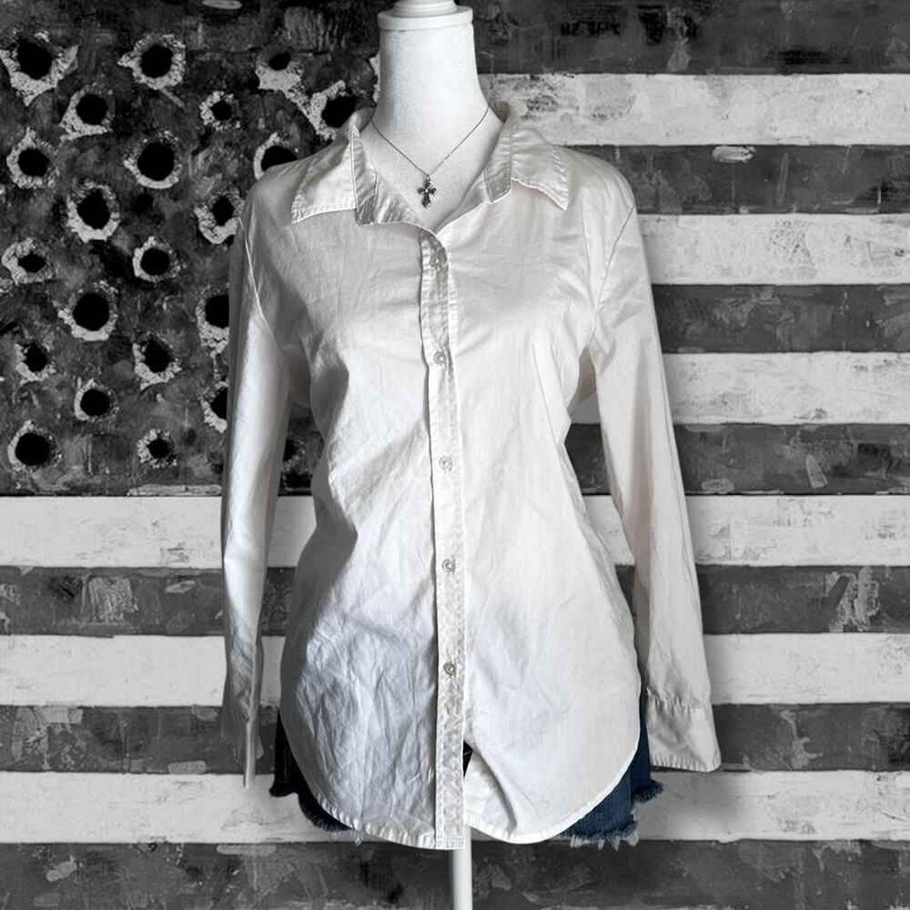 White collared button up long sleeves